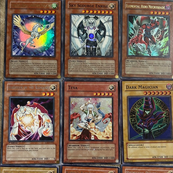 Multicolor Trading Card Game Set - Picture 2 of 7